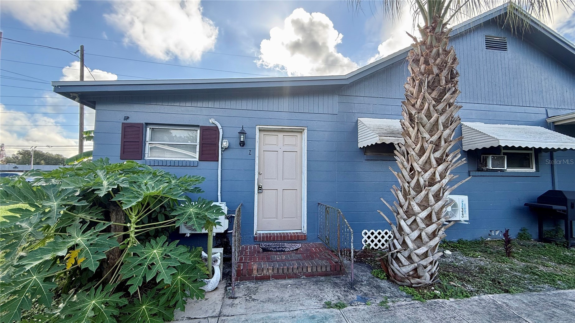 1310 N COMBEE ROAD 7