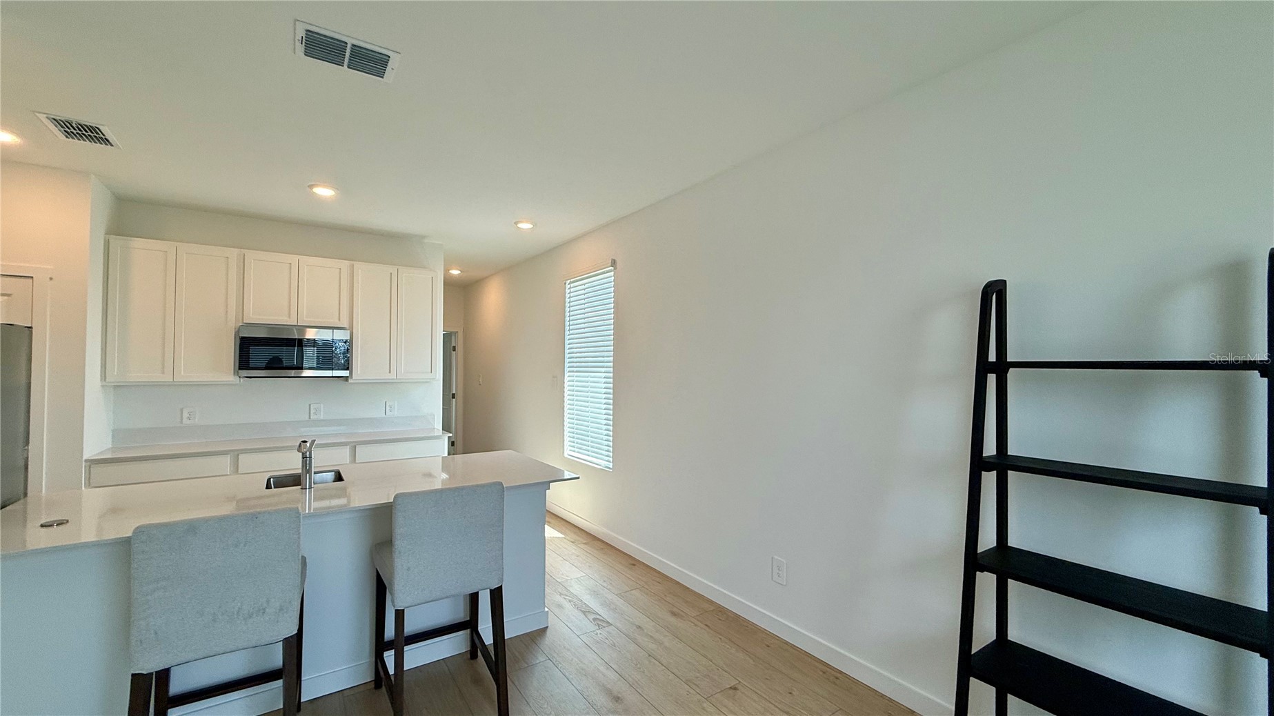 5515 GUAVA COURT B