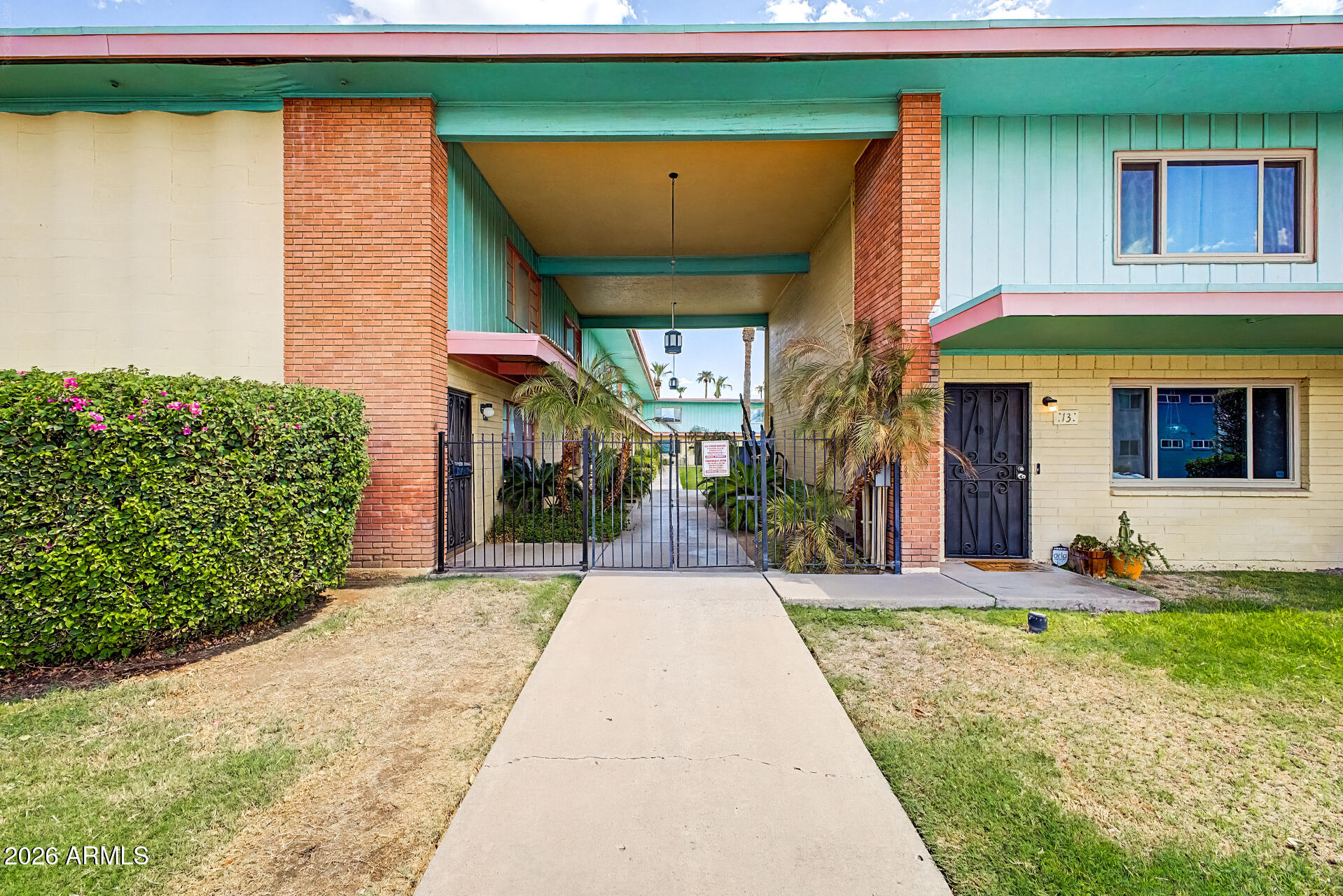 450 W EARLL Drive 15, Phoenix, AZ 85013