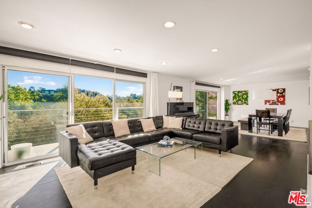 2388 Kimridge Road