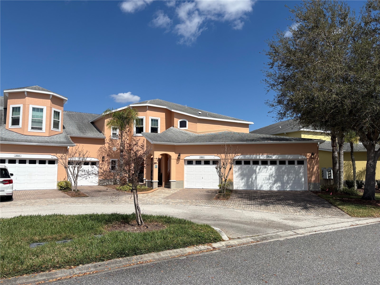 3933 SERENADE LANE