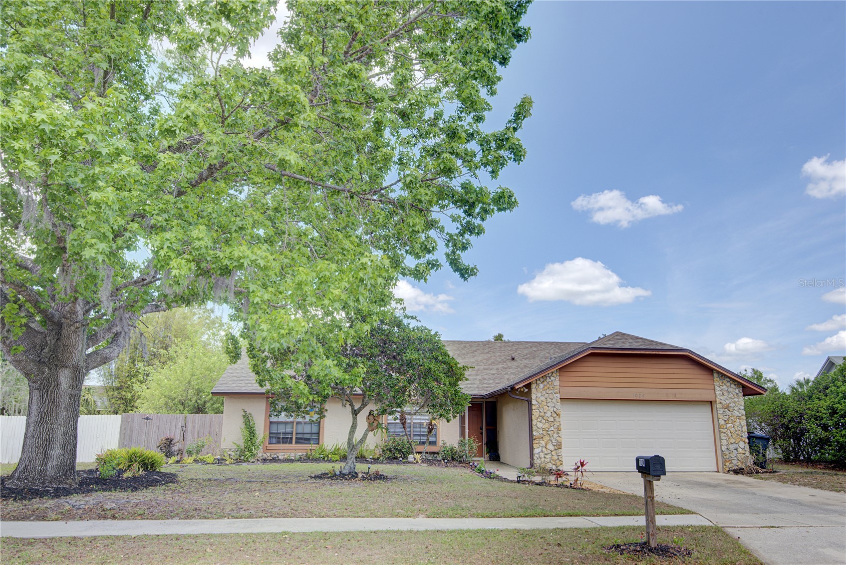 1024 DINERO DRIVE