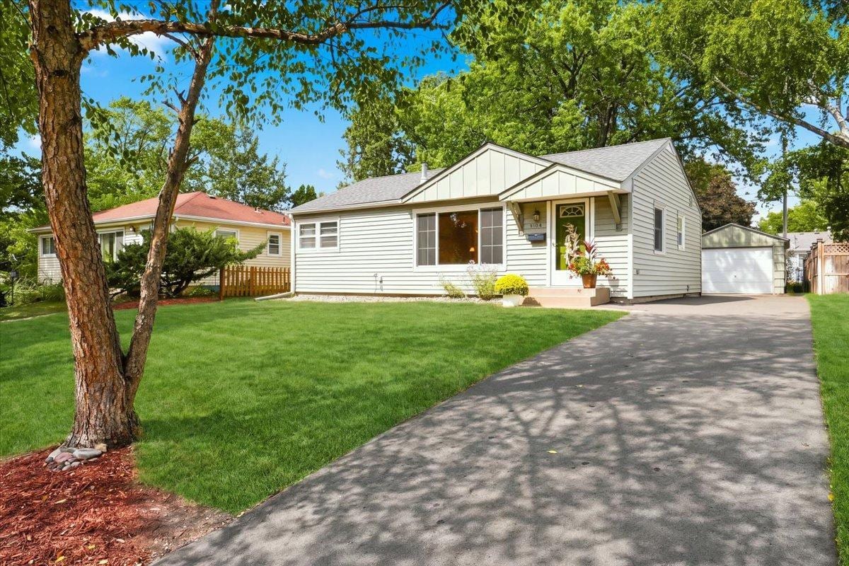 9104 Stanlen Road, Saint Louis Park, MN 55426