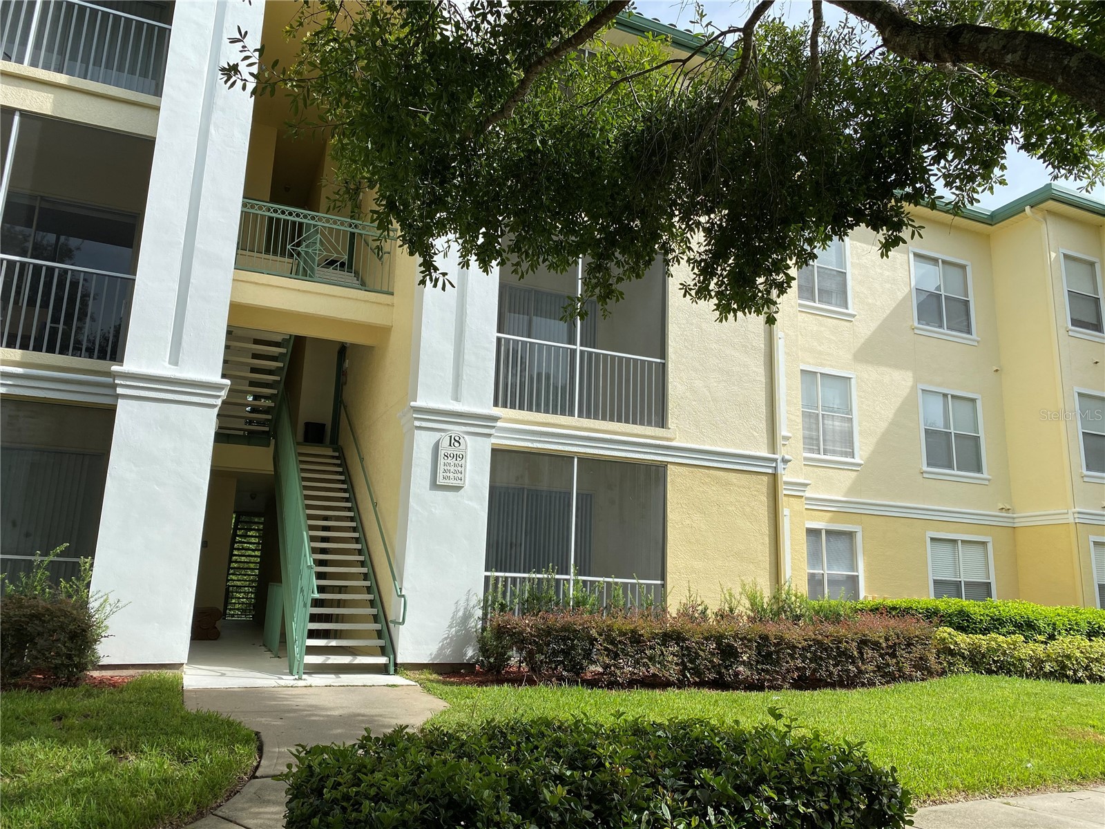 8919 LEGACY COURT 18204