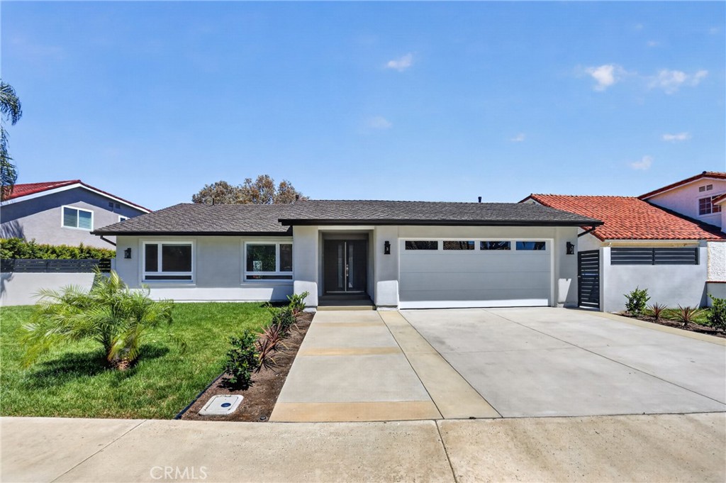 27182 Calle Del Cid