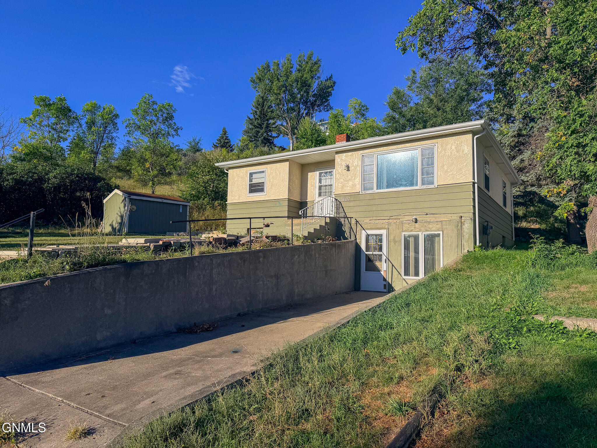 407 7th Avenue NW, Mandan, ND 58554