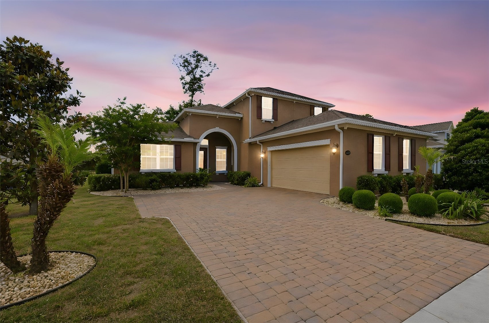 1022 VICTORIA HILLS DRIVE S