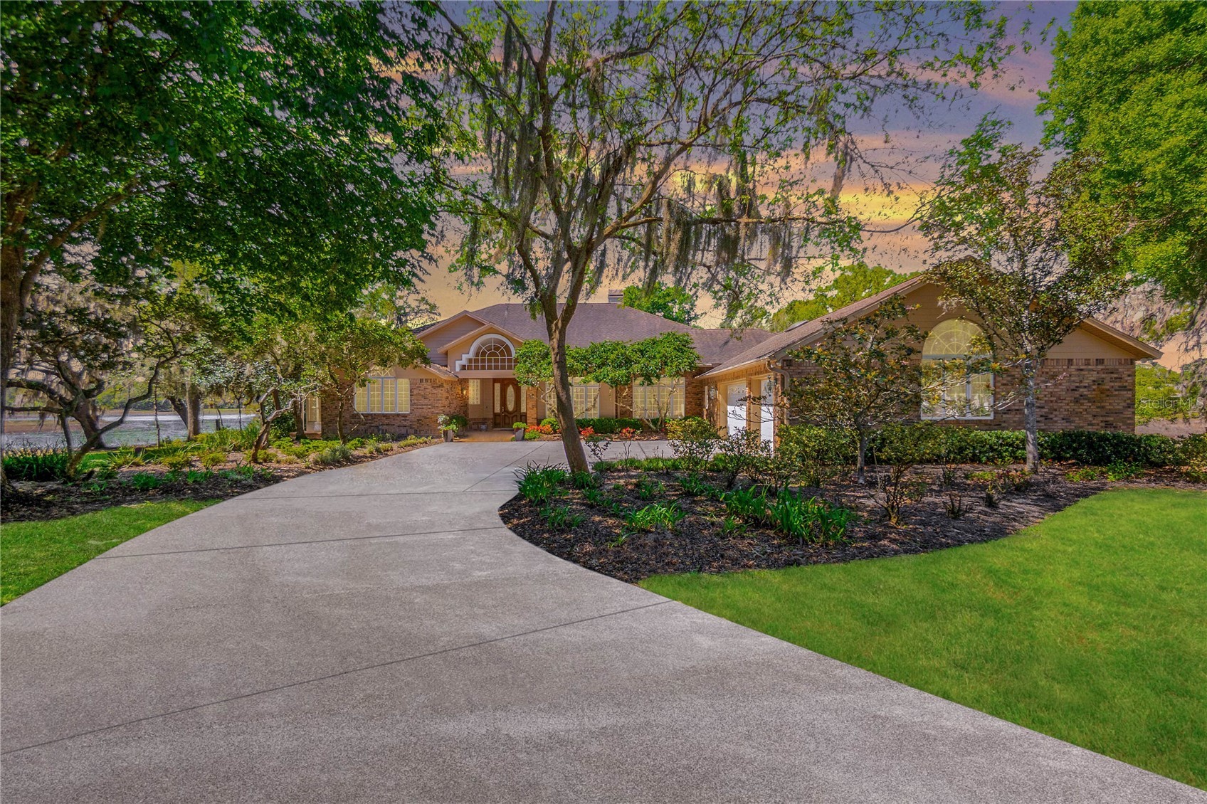 8950 E EDEN WALK COURT