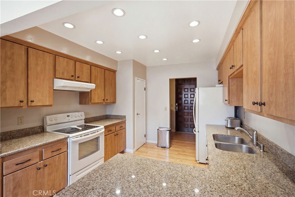 12300 Montecito Road 24