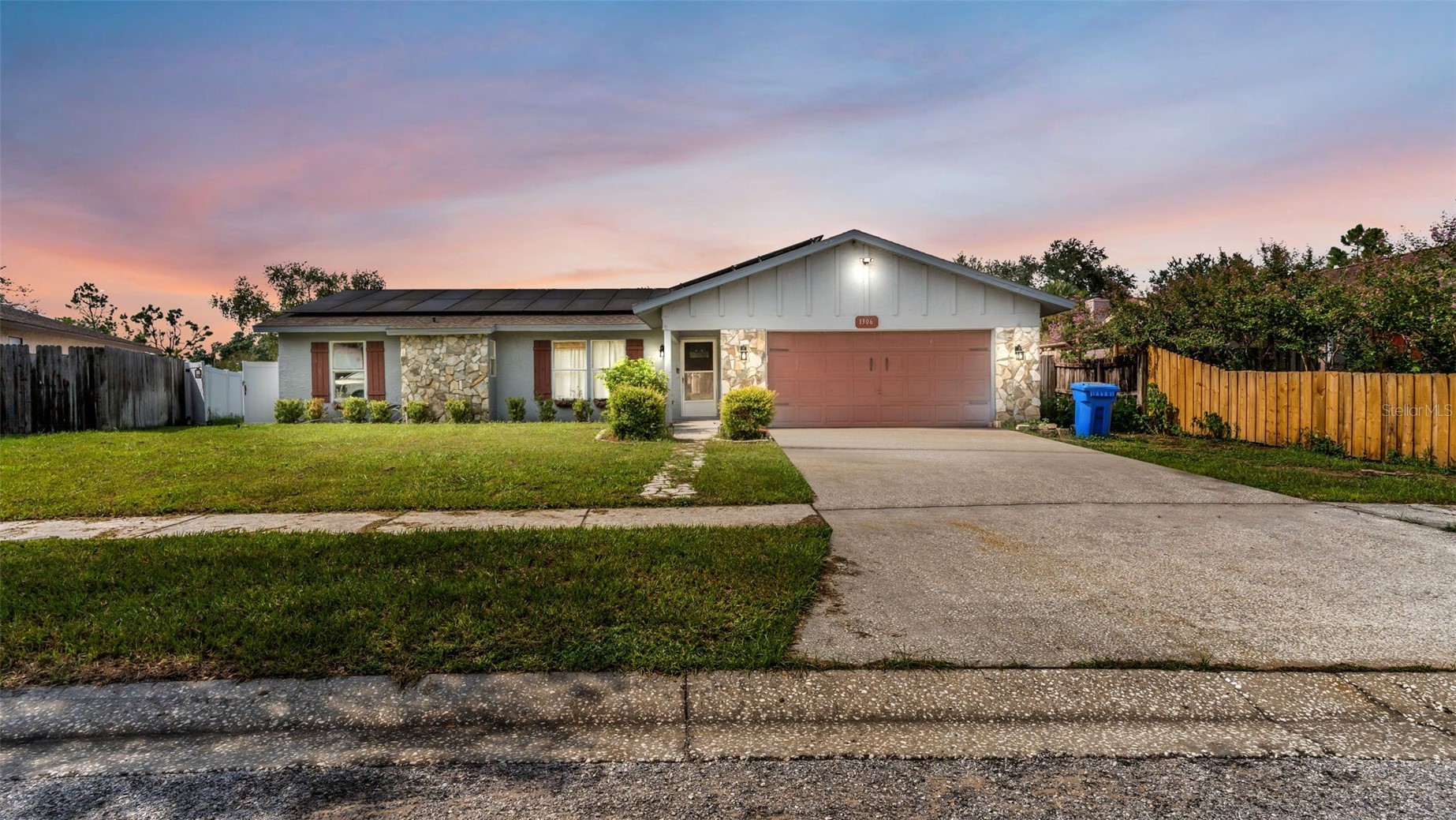 1306 BORDEN COURT