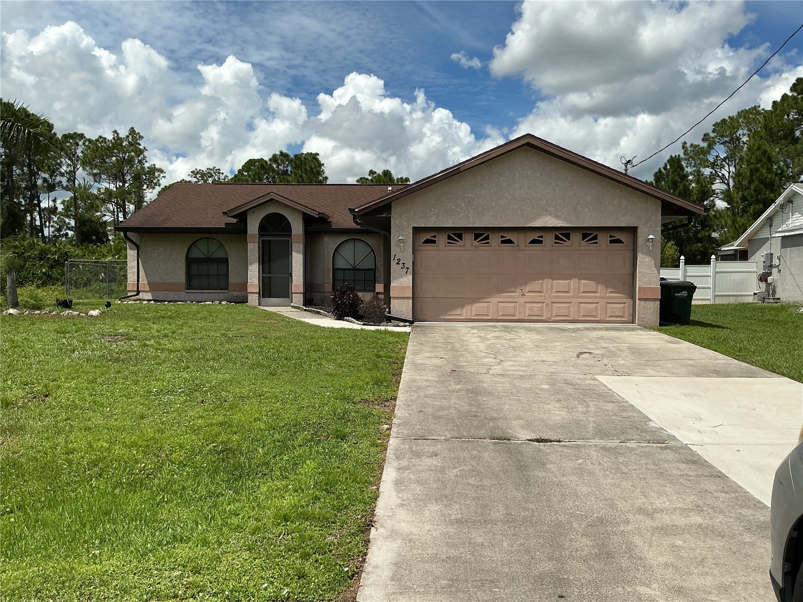 1237 N CRANBERRY BOULEVARD