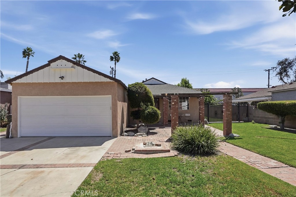 206 E Rosslynn