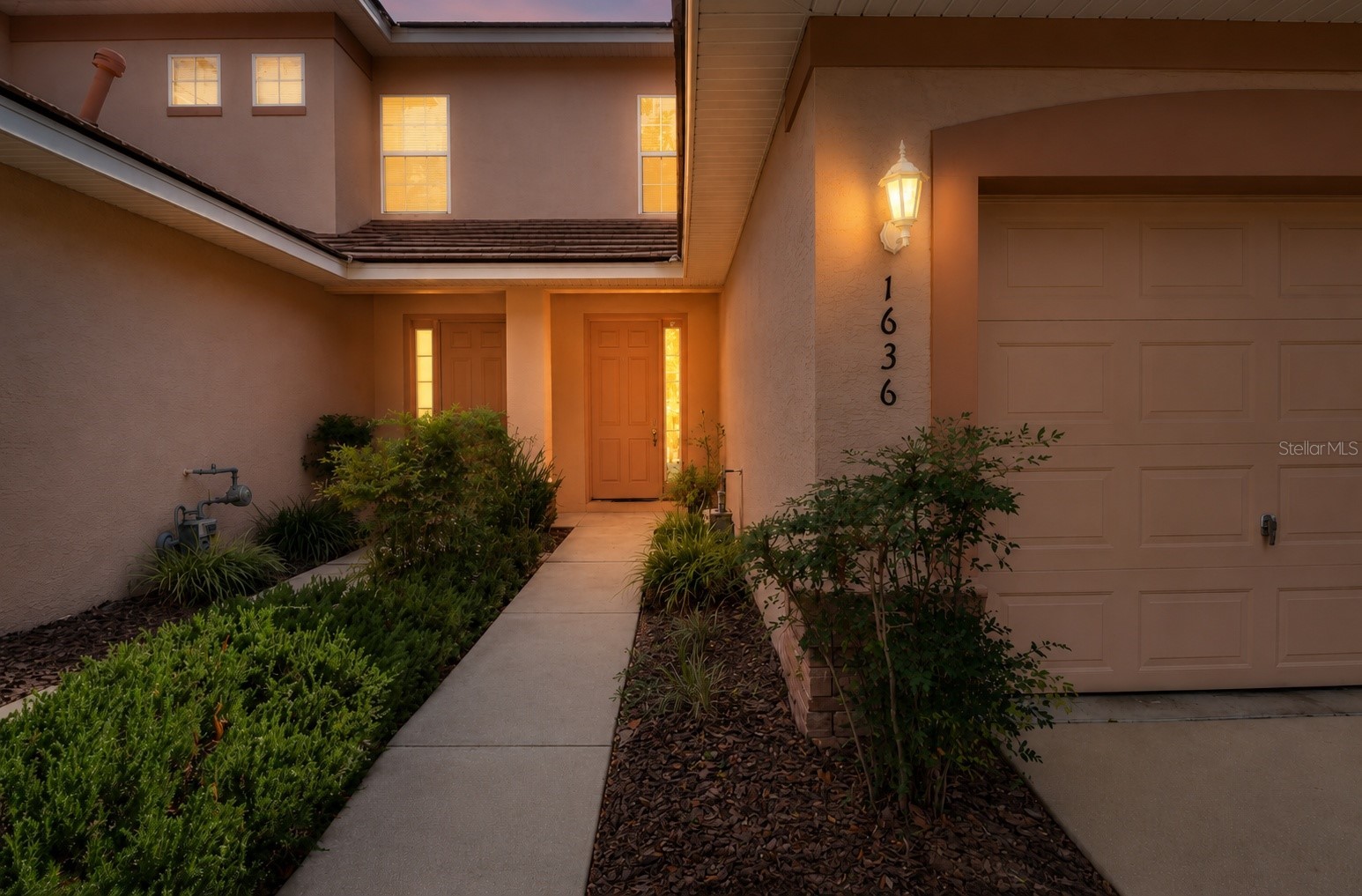 1636 W SPRING MEADOW LOOP