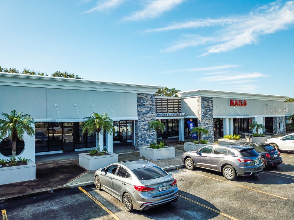 7421 MANATEE AVENUE W 7453