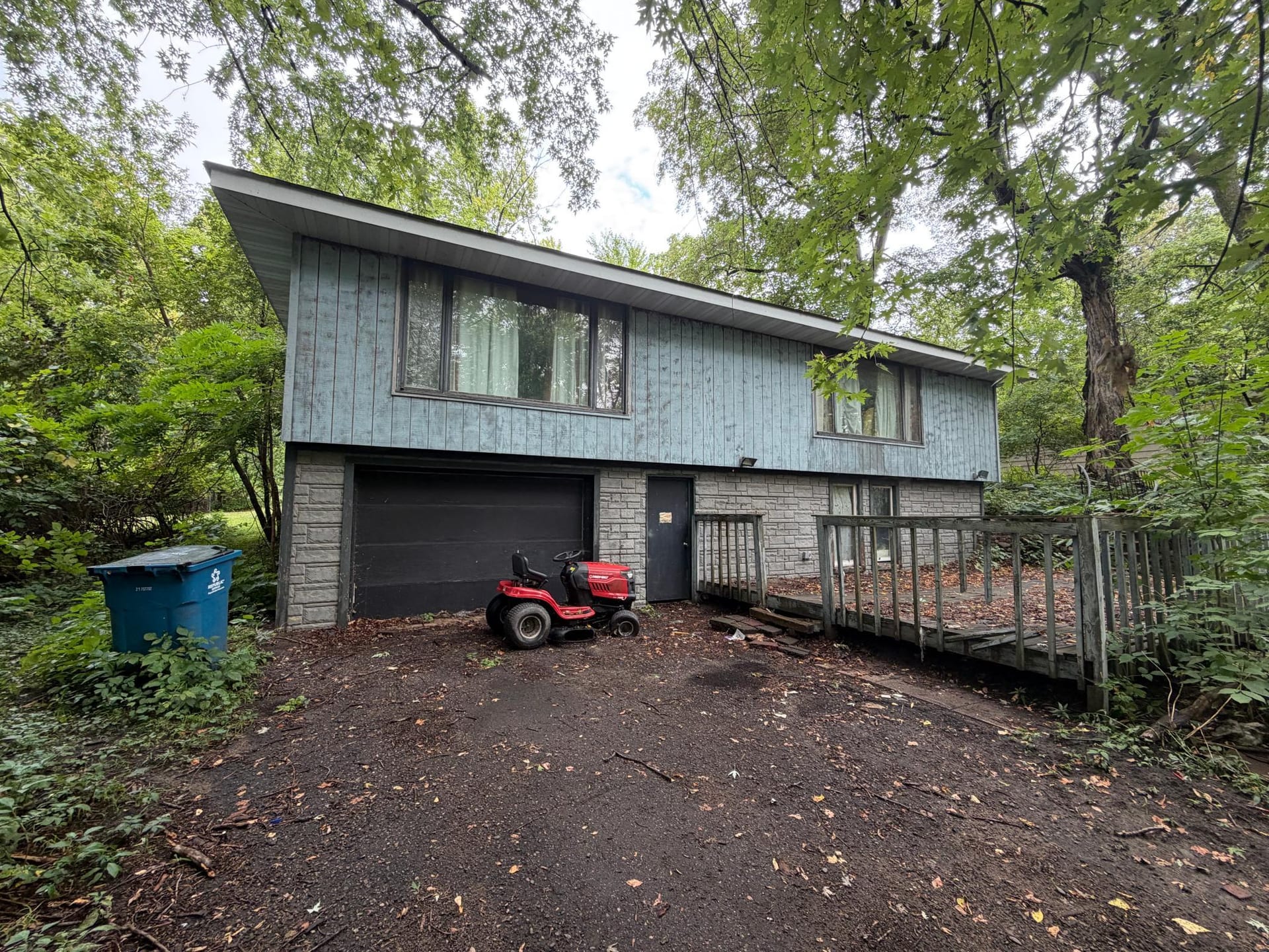 8236 N Shore Trail N, Forest Lake, MN 55025