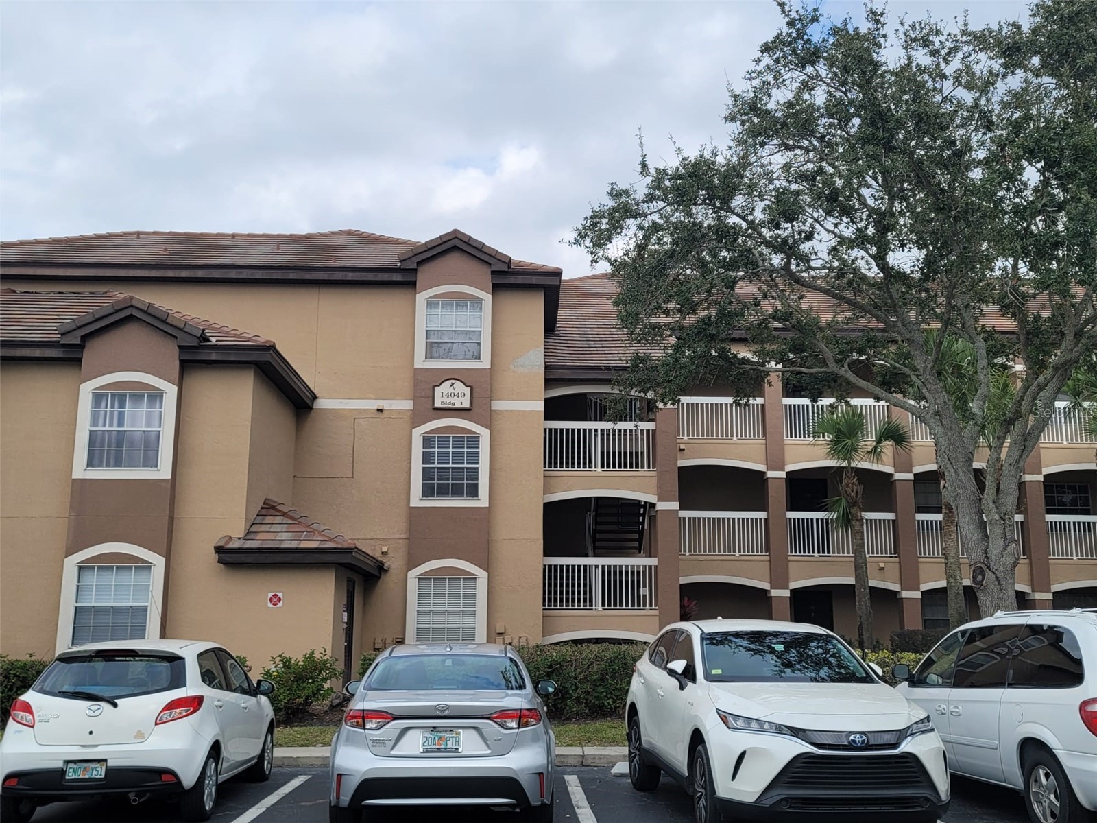 14049 FAIRWAY ISLAND DRIVE 123