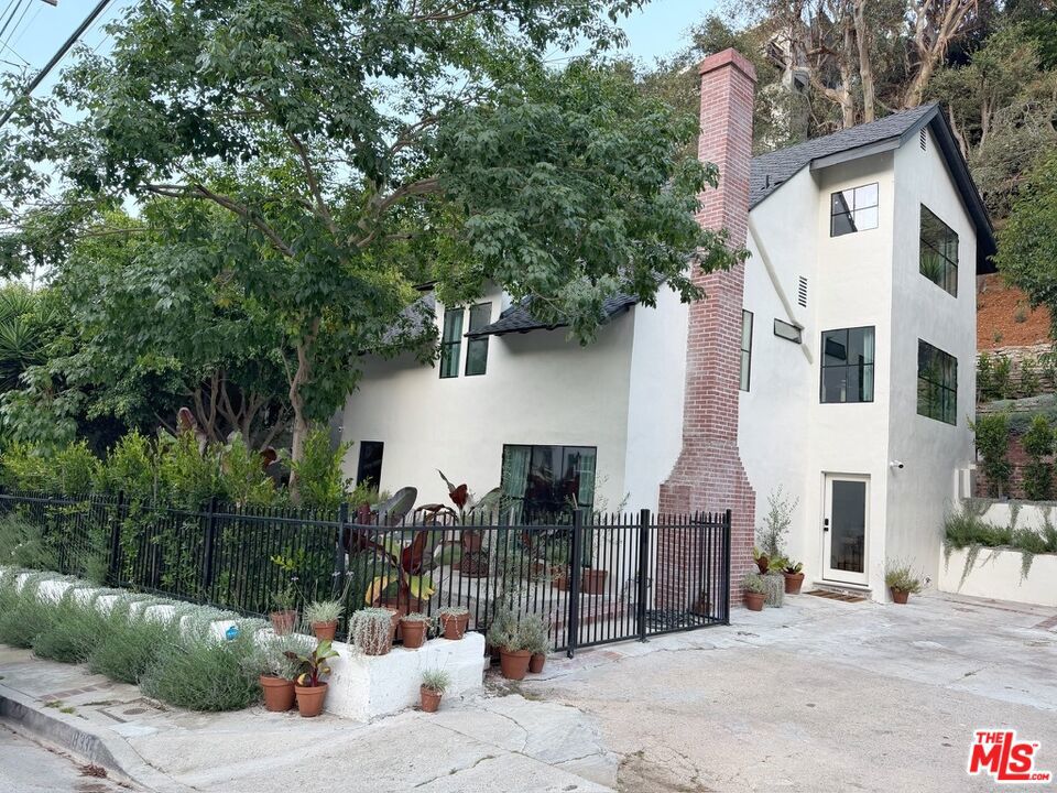 8334 Kirkwood Drive