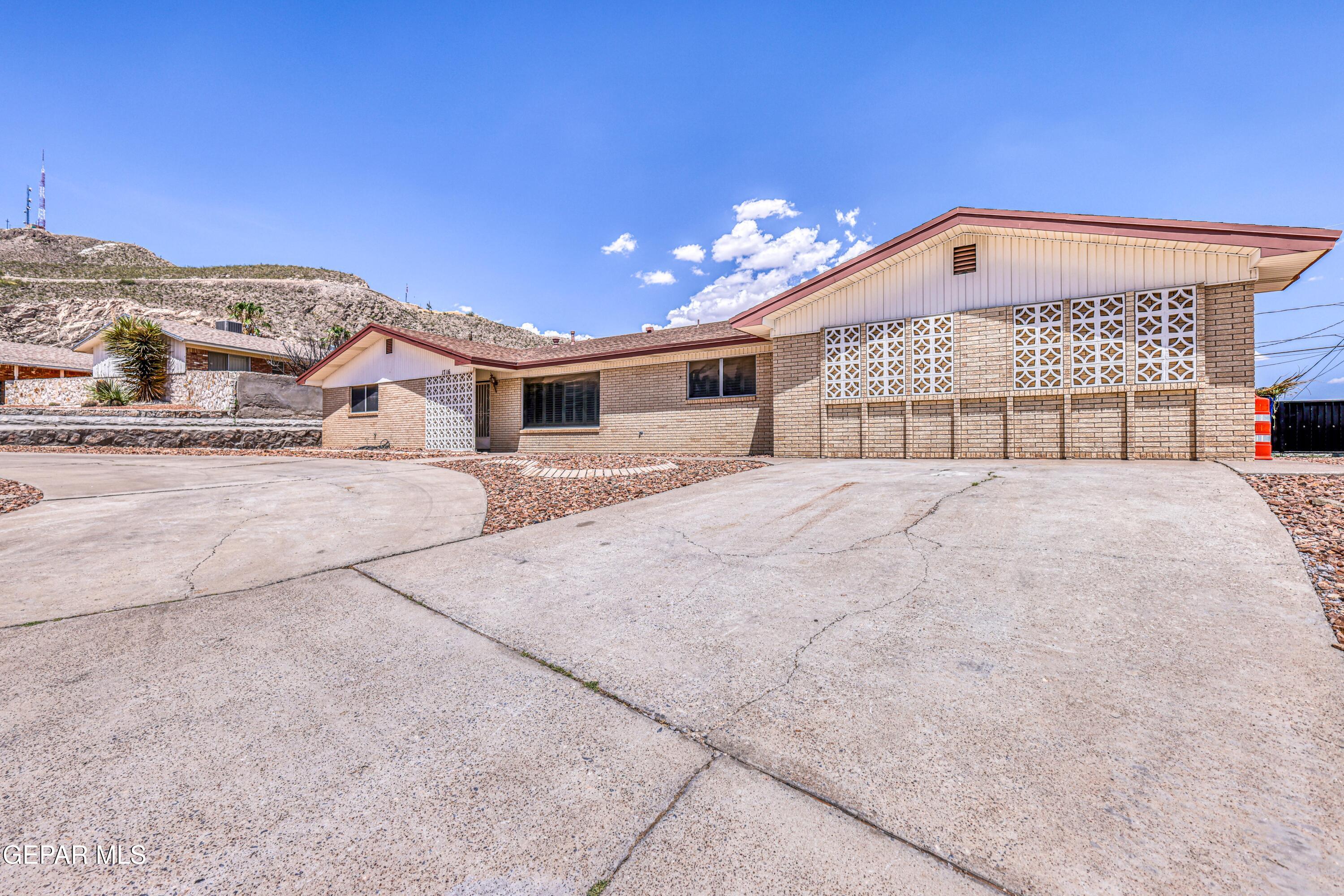 1716 Lazy Lane, El Paso, TX 79902