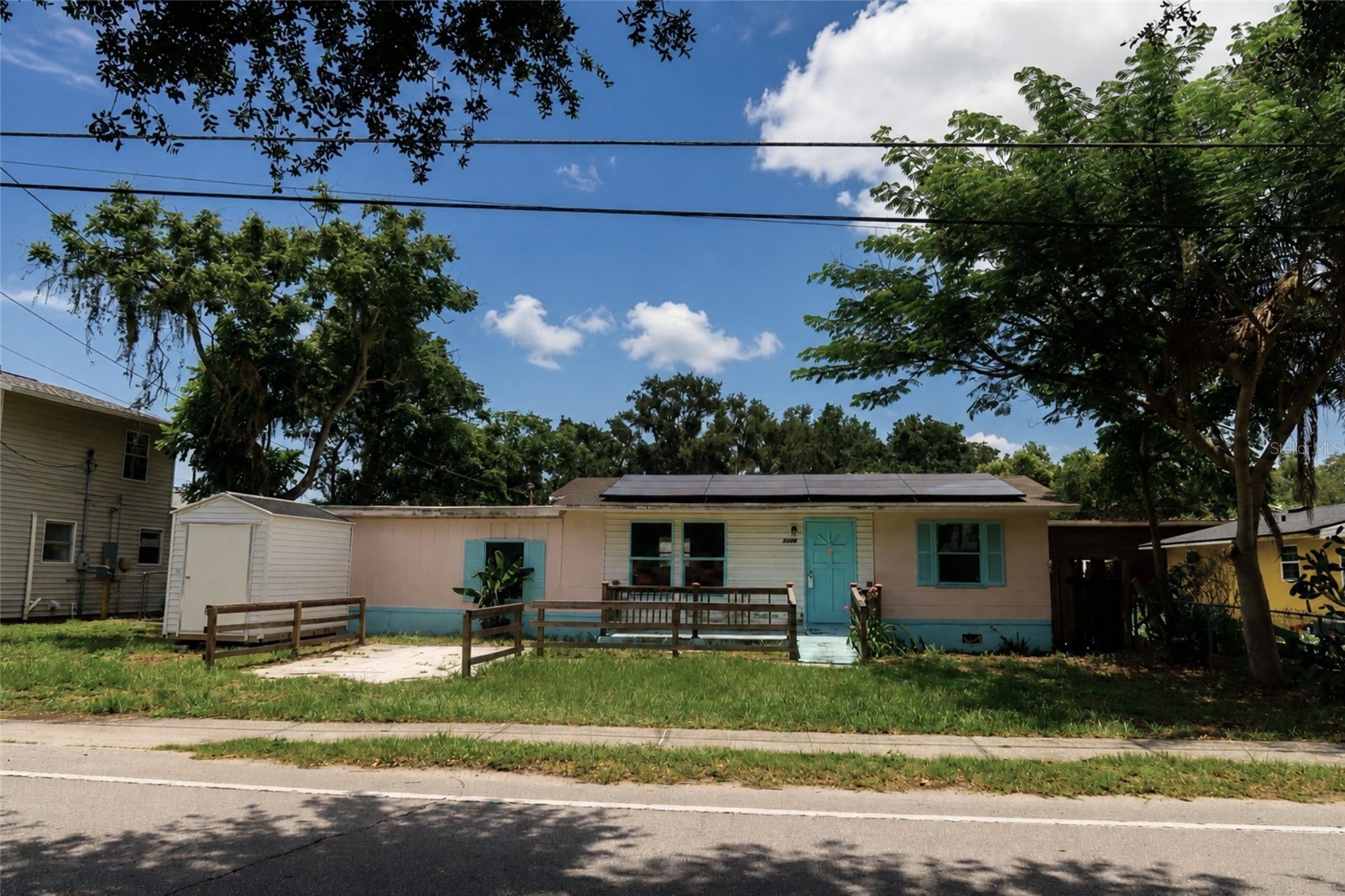 1208 CHERRY LANE