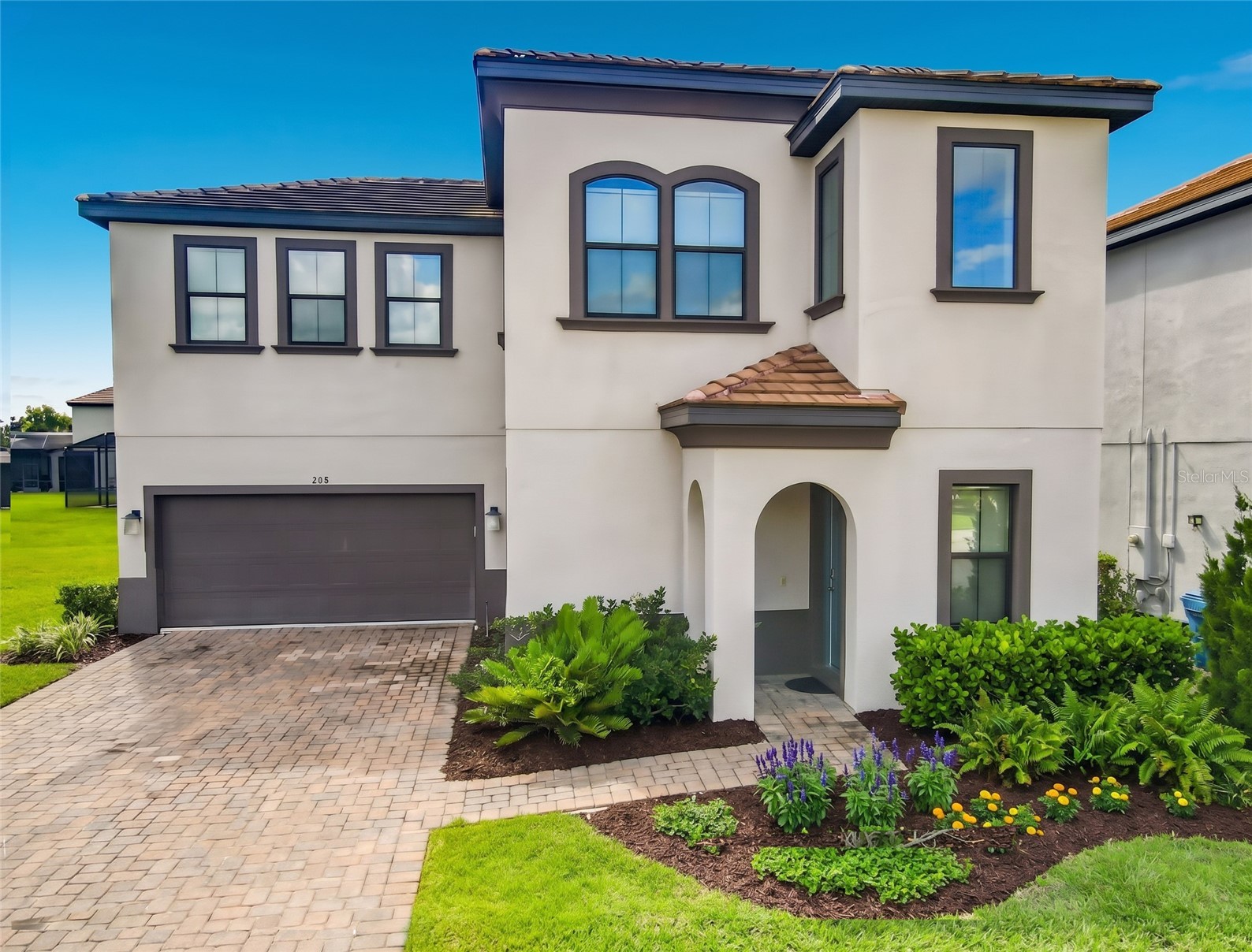208 BROOKES PLACE