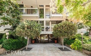 1230 N Sweetzer 114