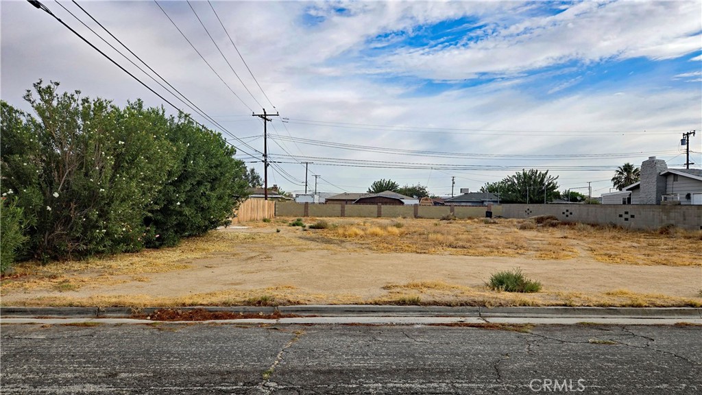 0 Tamarisk Ave