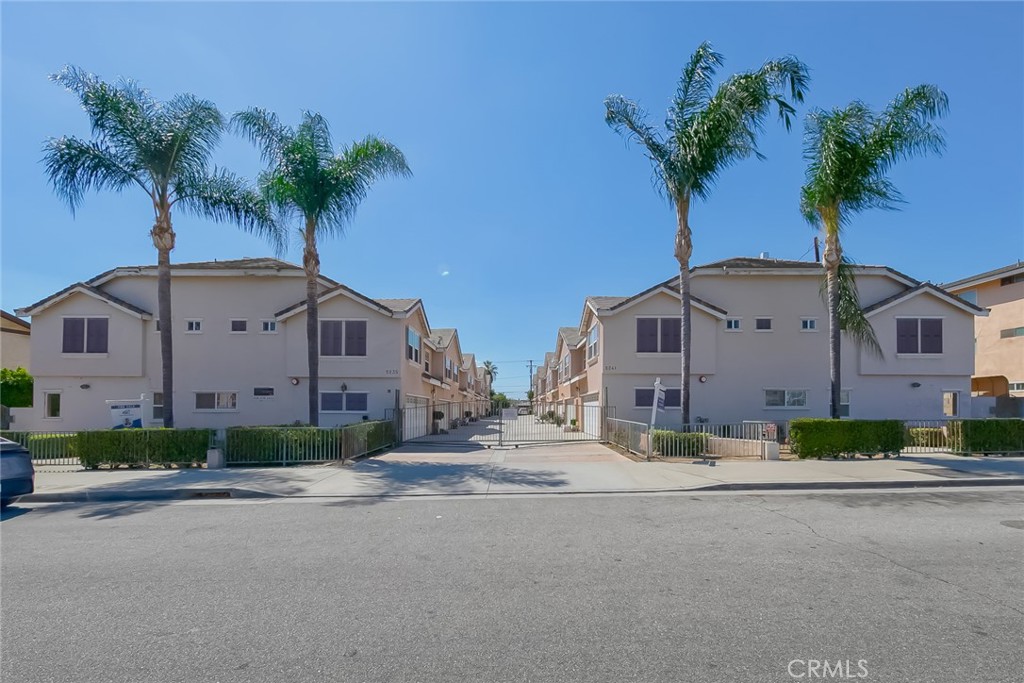 5235 Rosemead Blvd