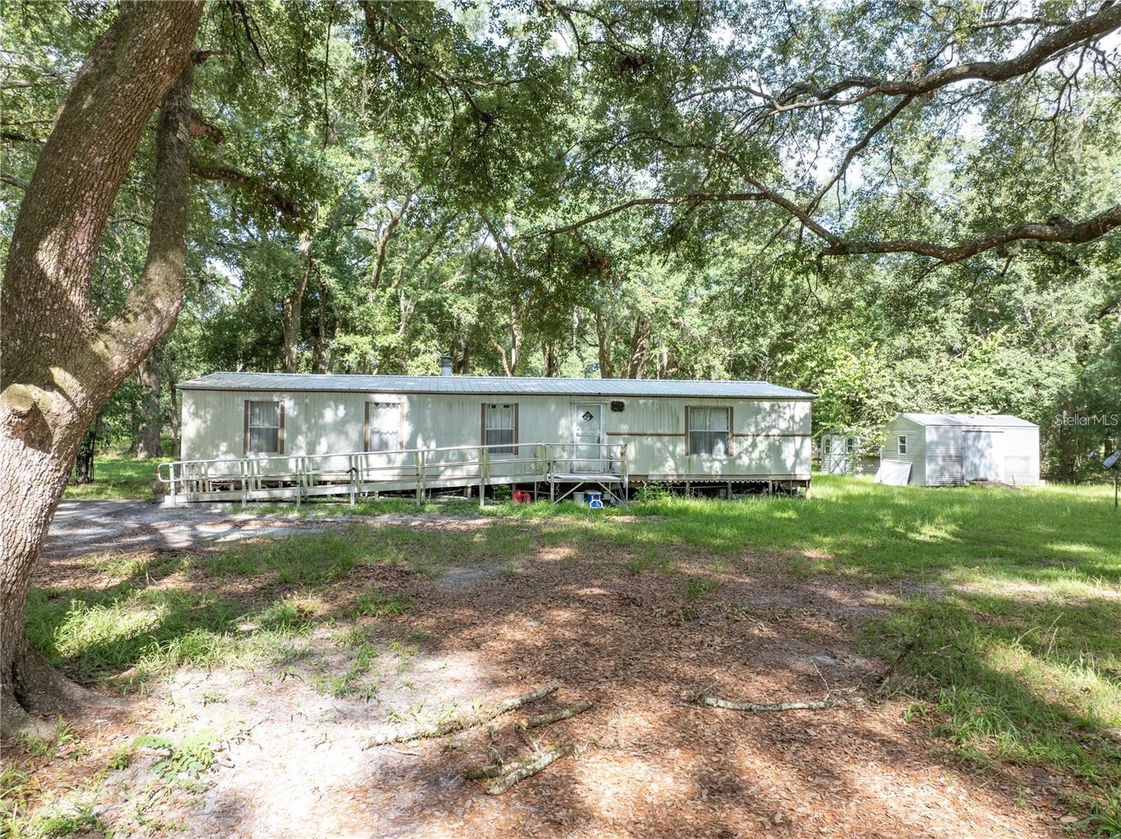 214 SW LEONARD TERRACE