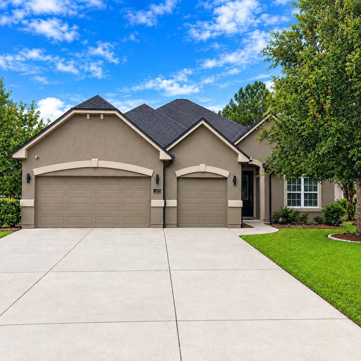 4420 CASTLE PALM COURT