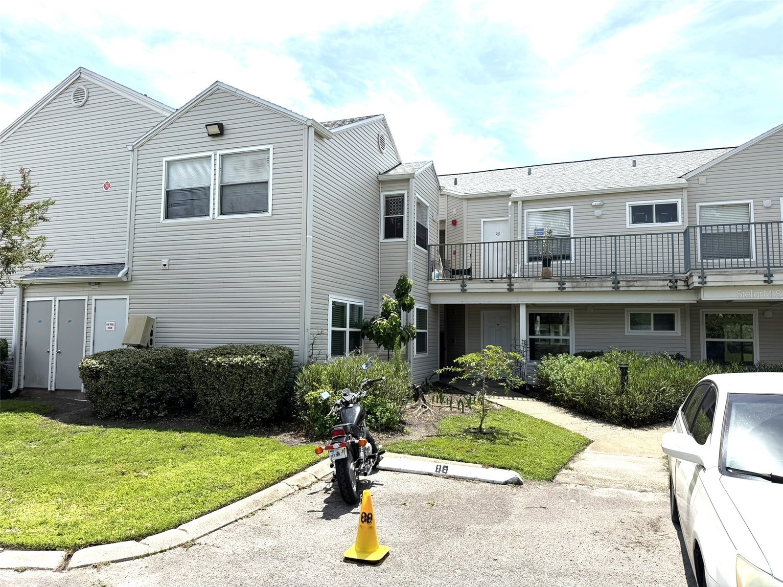 2524 WOODGATE BOULEVARD 102