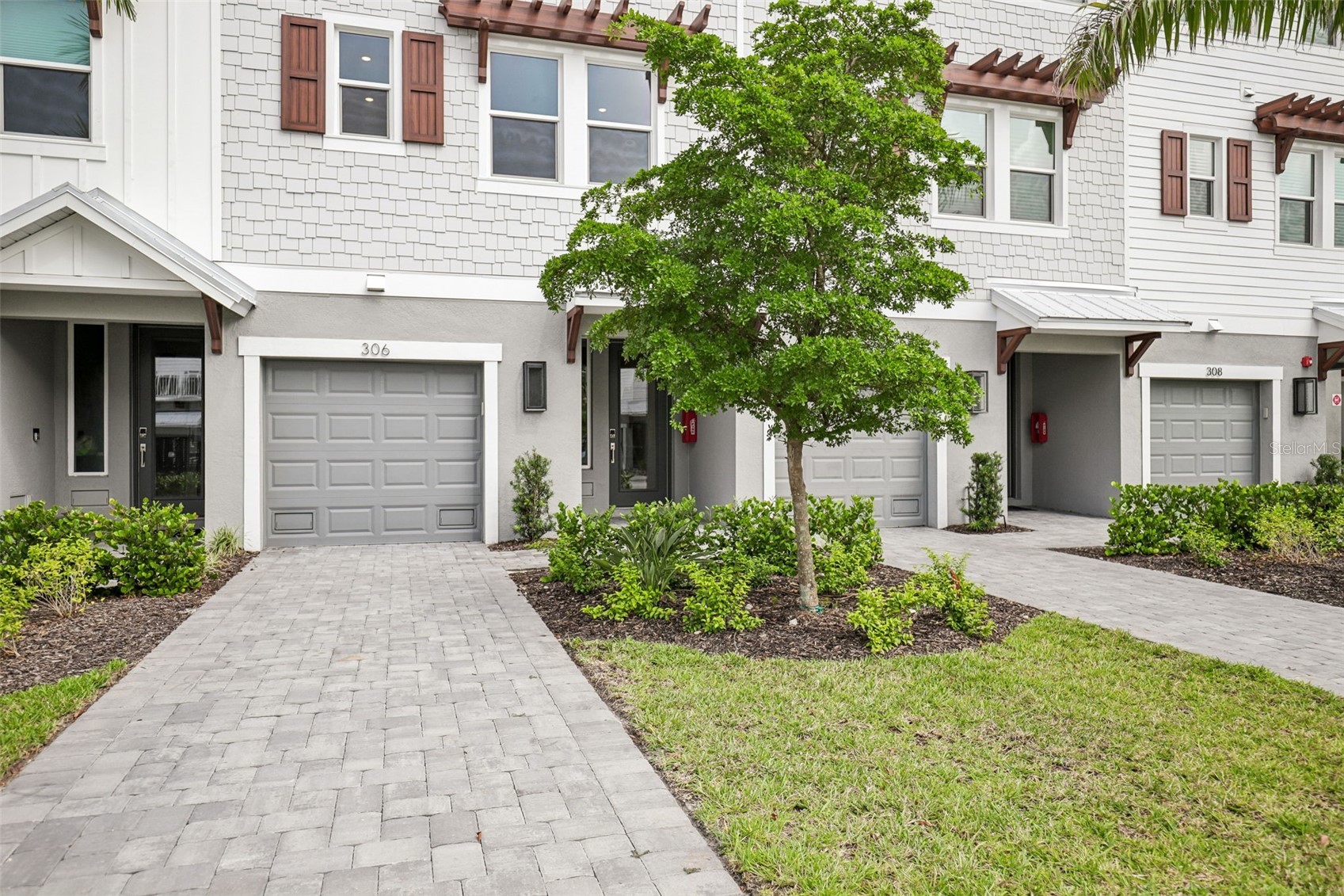 1623 SEA HAVEN DRIVE 306