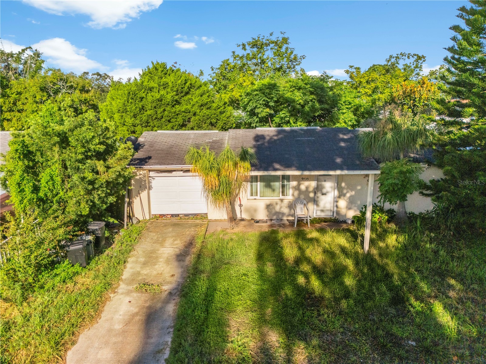 9735 RAINBOW LANE