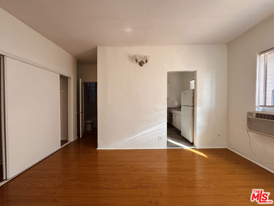 920 S S Hobart Blvd 403