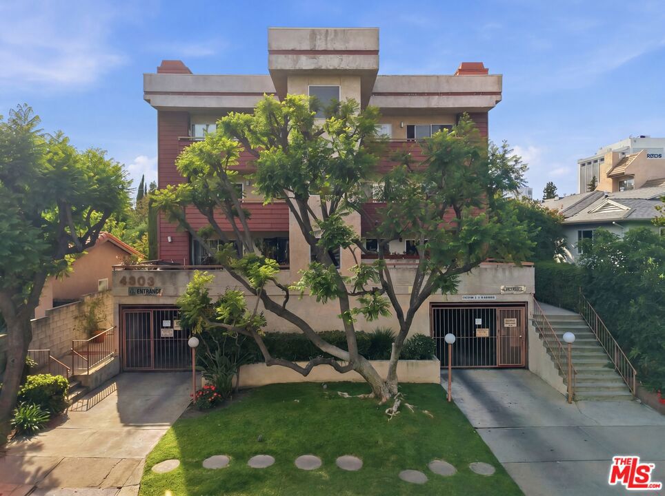 4303 Cedros Avenue