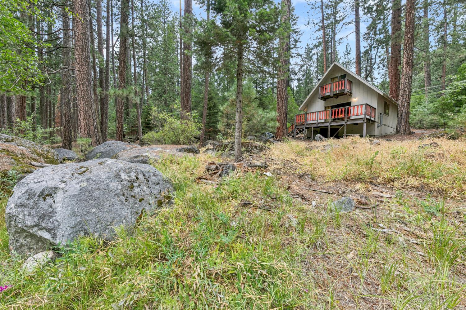 13584 Highway 50, Kyburz, CA 95720-9008