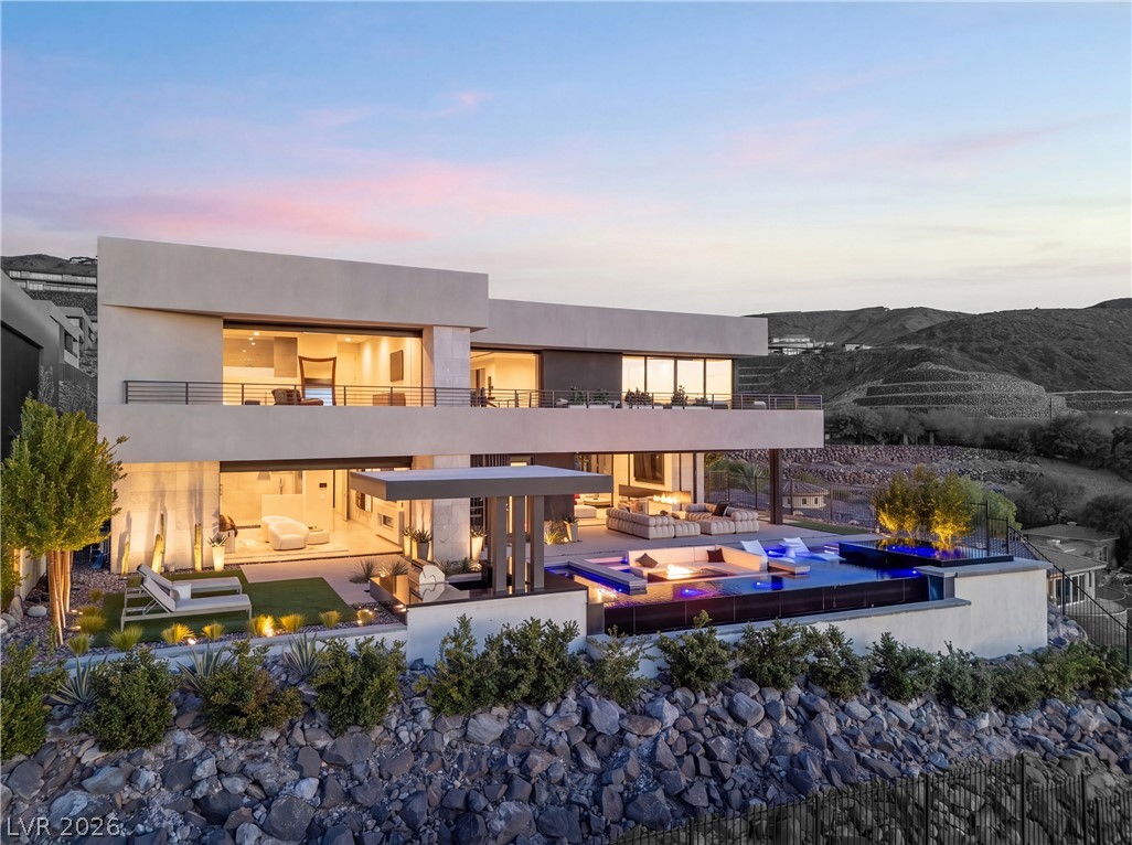 805 Dragons Eye Drive