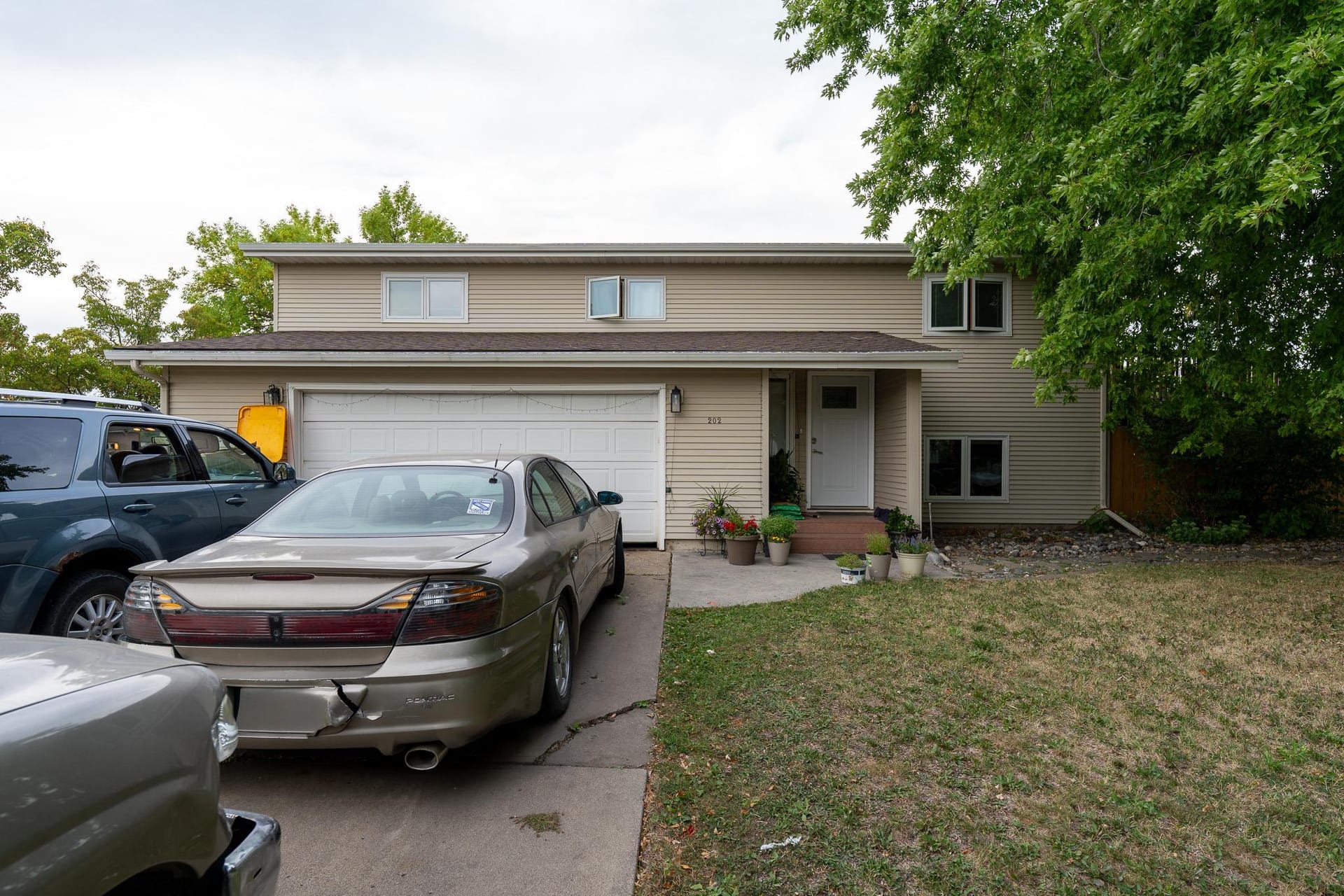 202 11th Avenue E, West Fargo, ND 58078
