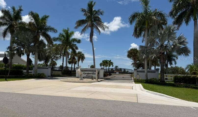 11560 EQUESTRIAN COURT