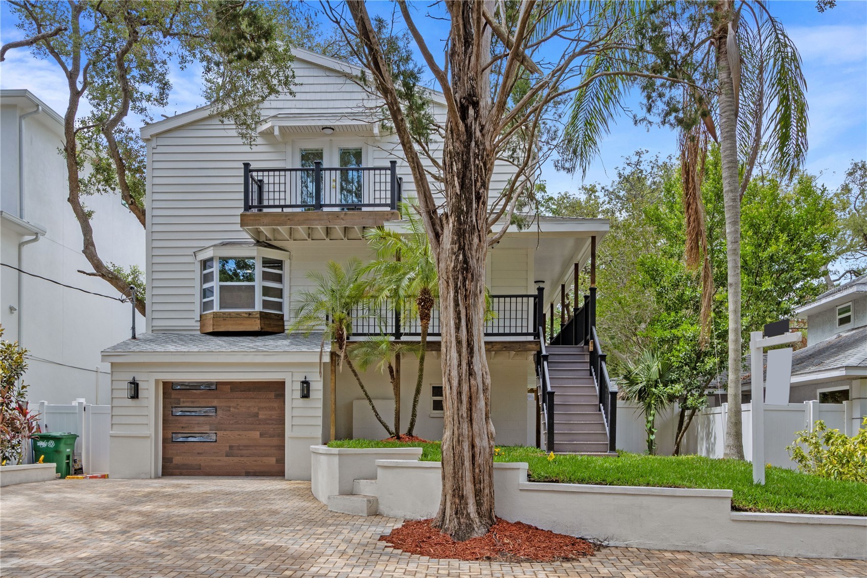 3232 W OAKELLAR AVENUE