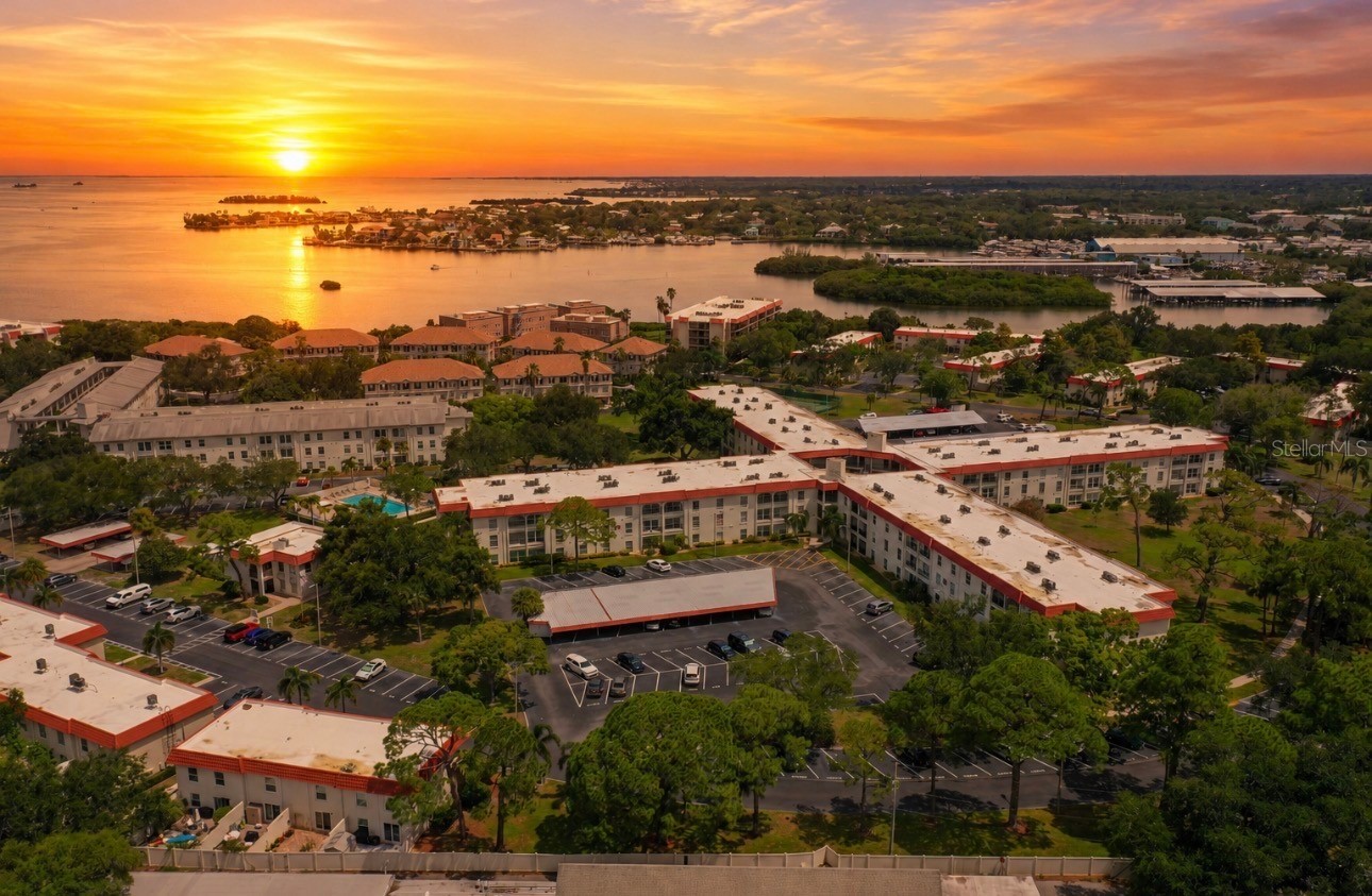 2700 BAYSHORE BOULEVARD 2110