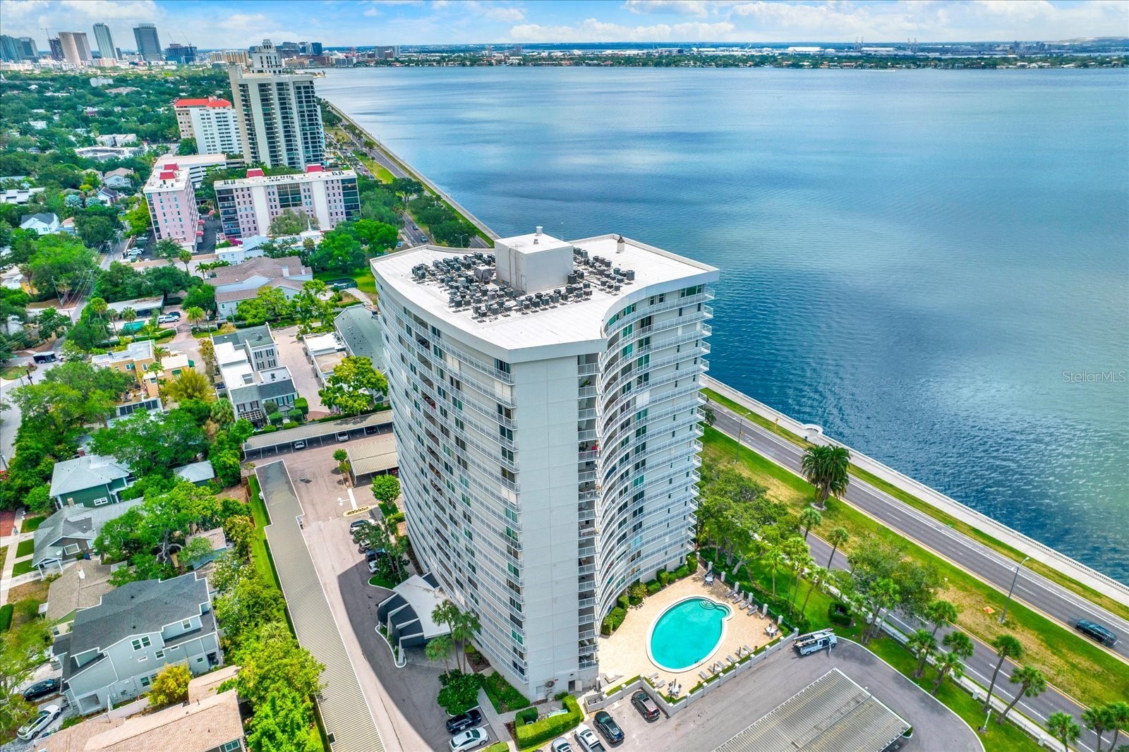 2611 BAYSHORE BOULEVARD 304