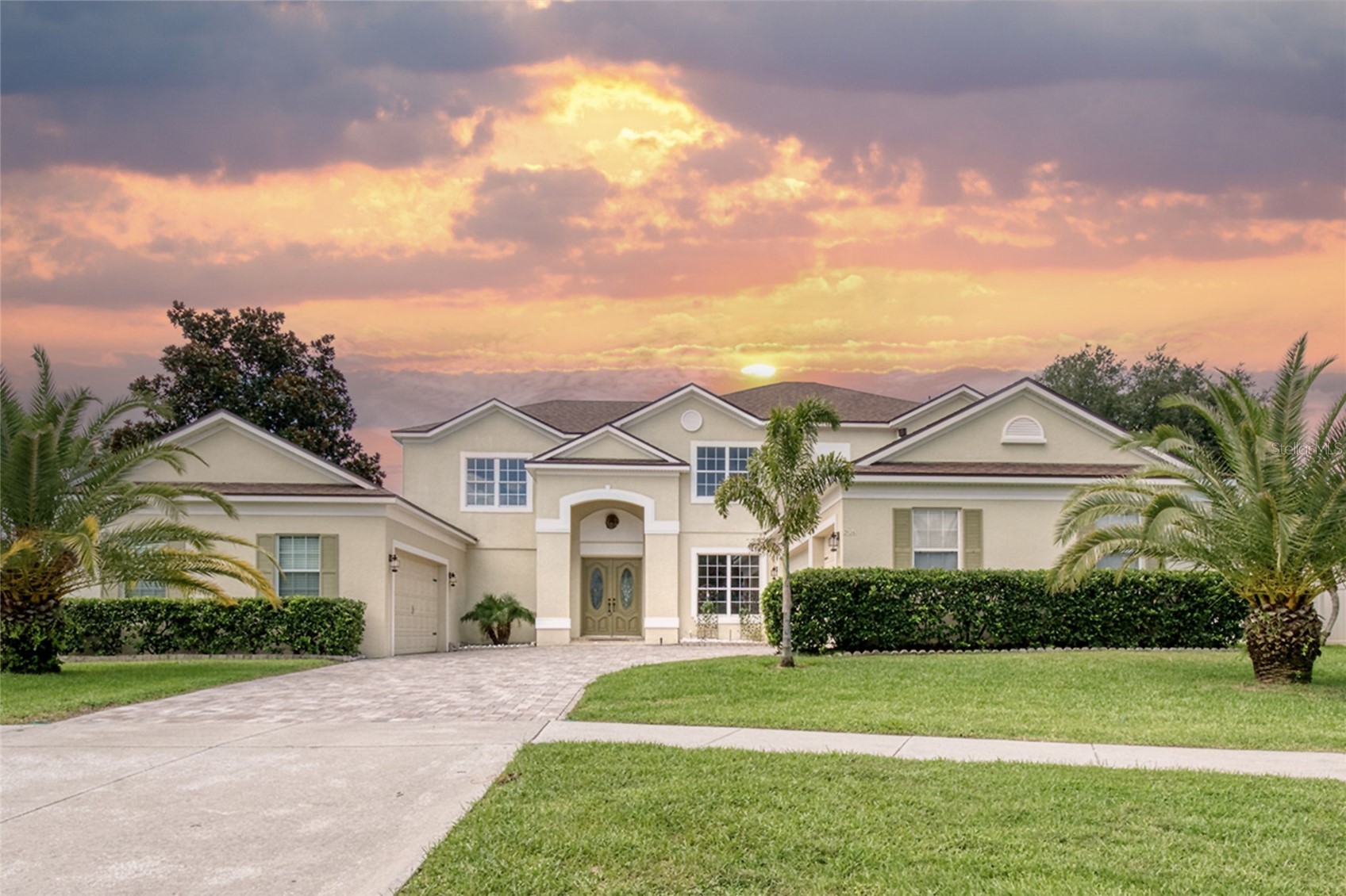 2924 MAJESTIC ISLE DRIVE