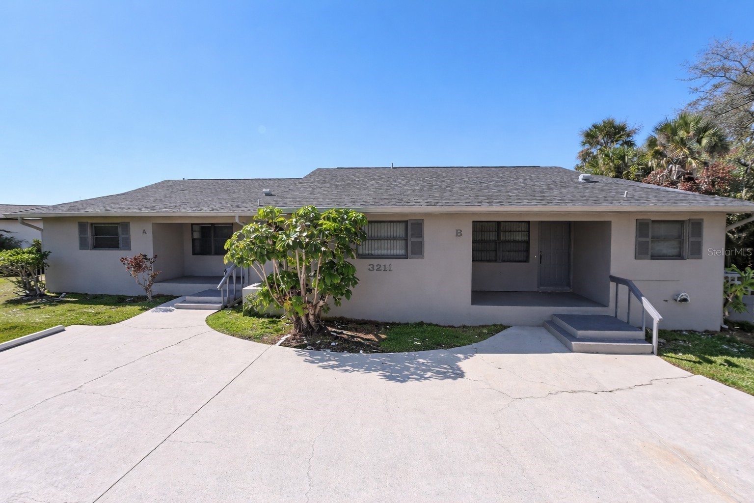 3211 RIVERSIDE DRIVE