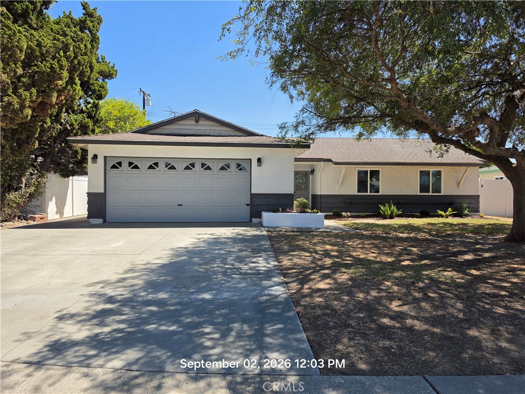 858 N Darfield