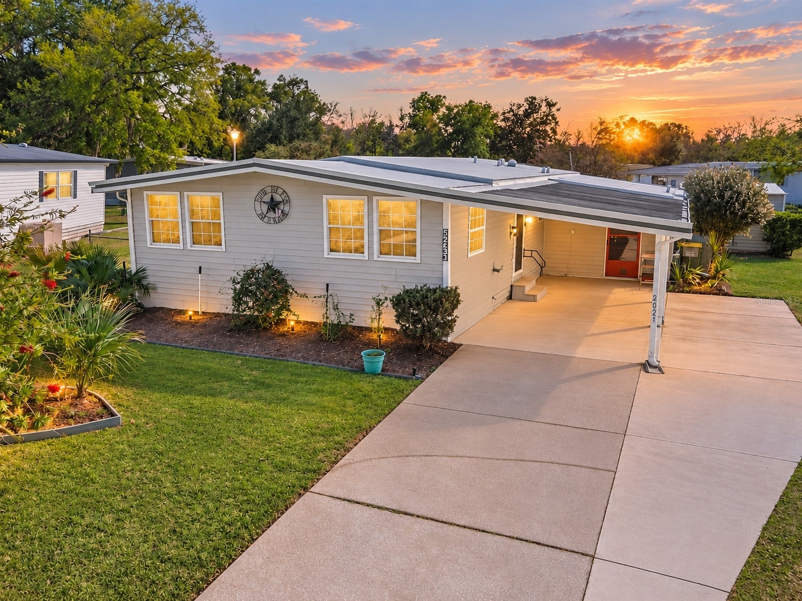 2621 CARPENTER PLACE