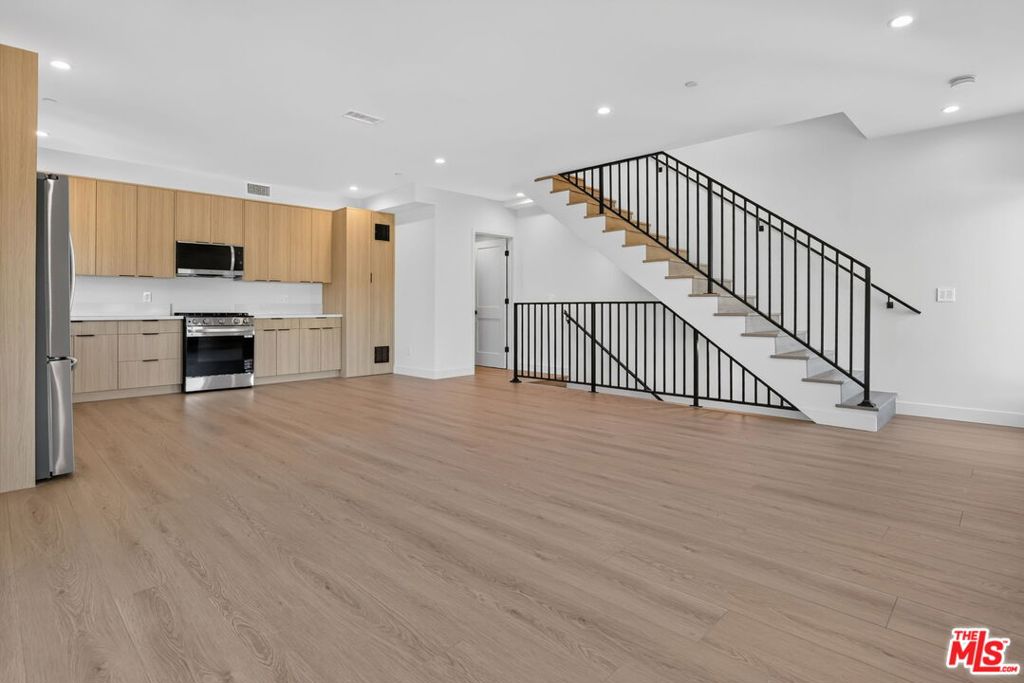 11304 Collins Street #2