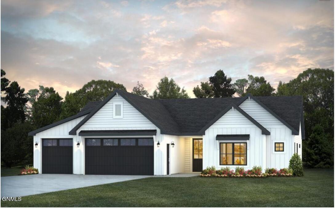 2420 Dutton Circle SE, Mandan, ND 58554