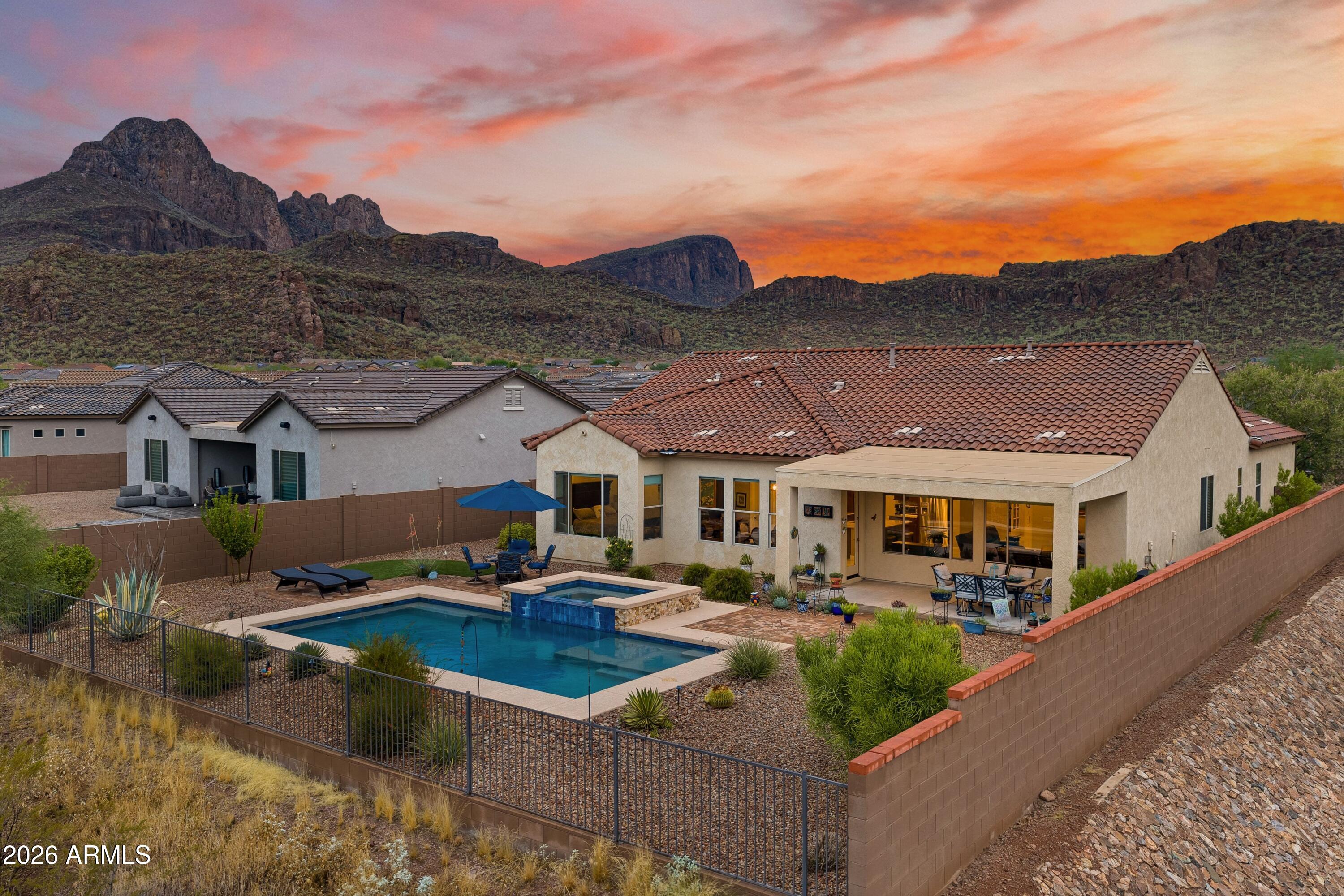 8508 N VAN CLEEVE Lane, Tucson, AZ 85743