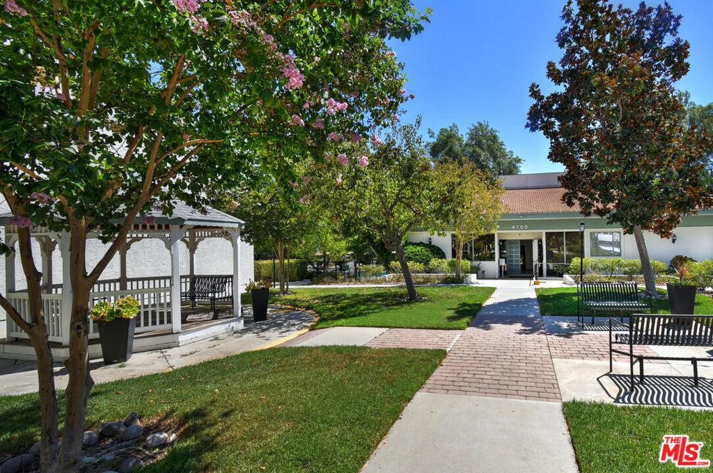 4706 Park Granada 185