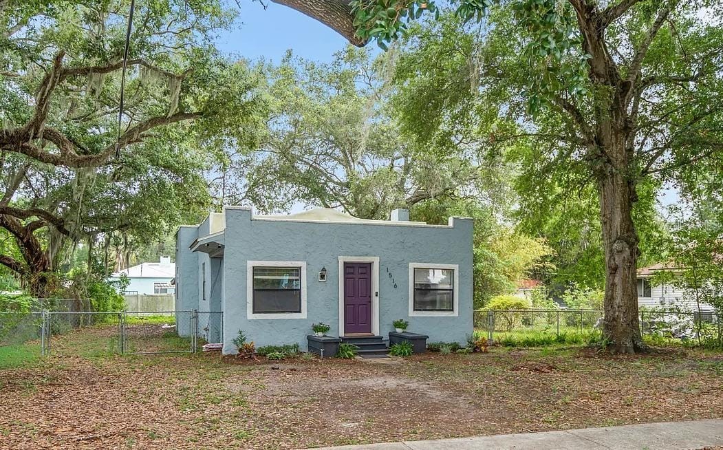 1516 E ELM ROAD